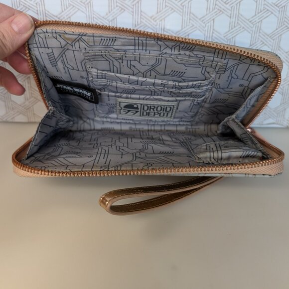 Disney Star Wars Galaxy's Edge BB-8/R2-D2 Light Up Phone Case Wallet - Picture 8 of 13